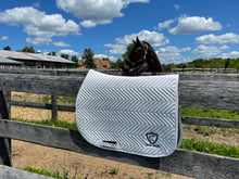 Load image into Gallery viewer, Saddle Pad White Close Contact